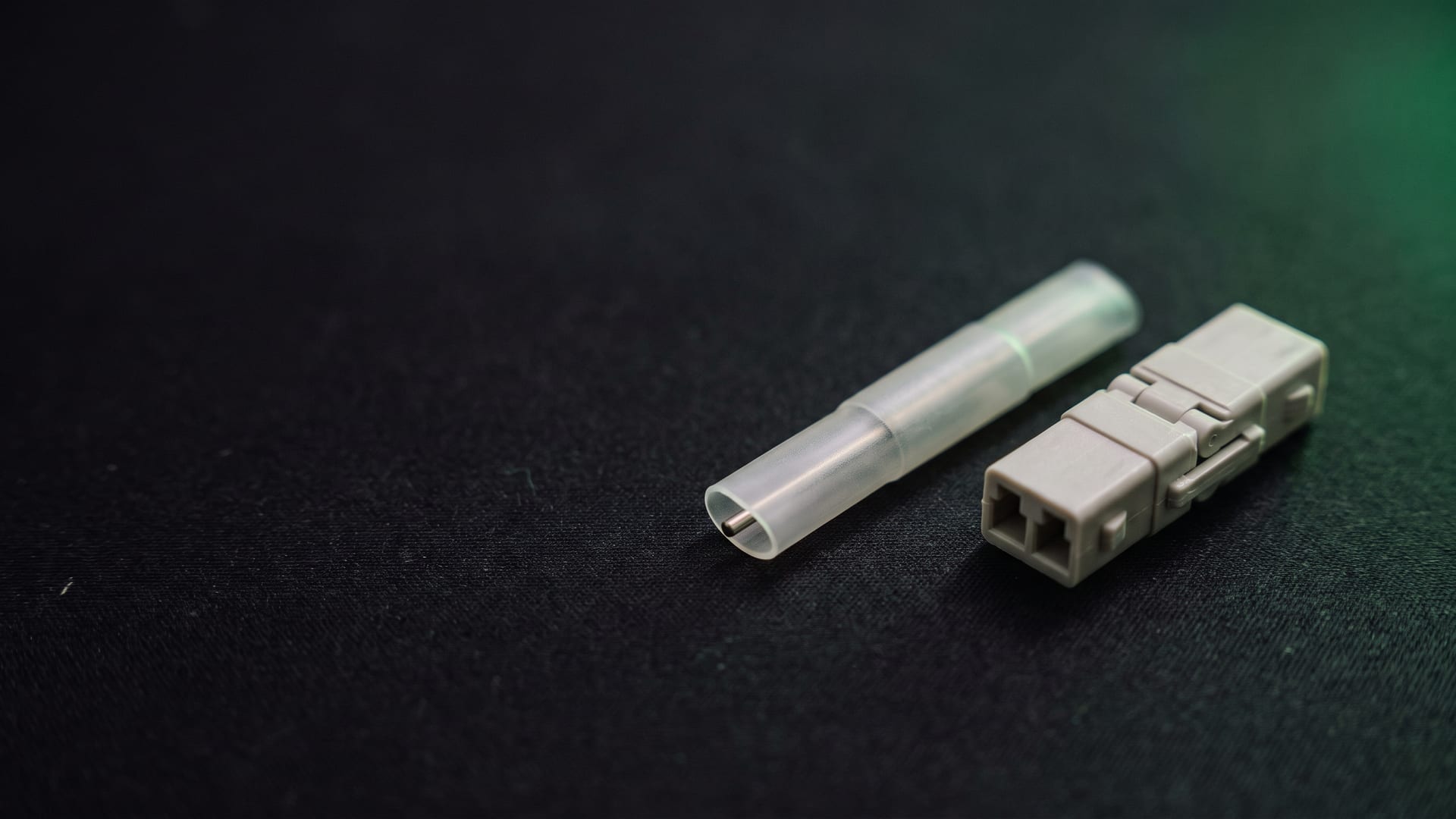 LWL-Spleißarbeiten mit Fusionsspleißgerät im Unternehmenseinsatz
